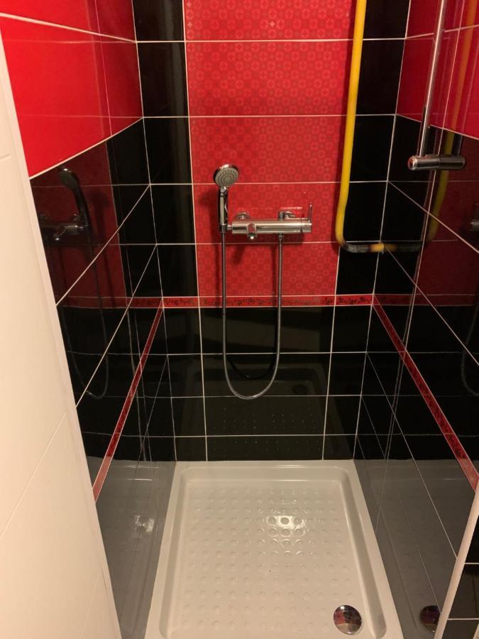 Peachy House Bezigrad Hotel Ljubljana Ngoại thất bức ảnh