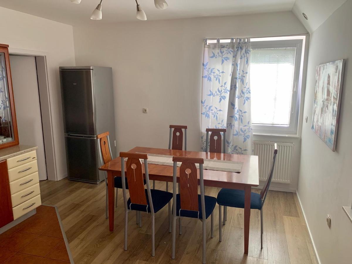 Peachy House Bezigrad Hotel Ljubljana Ngoại thất bức ảnh