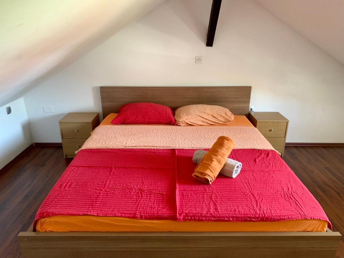 Peachy House Bezigrad Hotel Ljubljana Ngoại thất bức ảnh